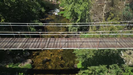 Wooden-Bridge-Of-Ponte-Colgante-de-Calvelo-In-Rio-Lerez,-Pontevedra,-Spain