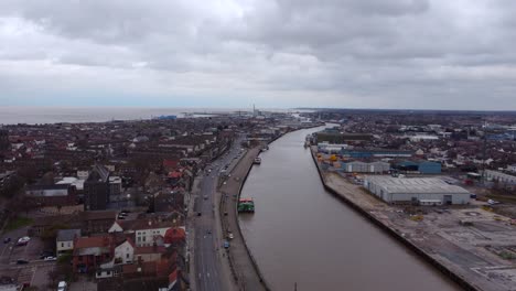 Aerial-shot-of-Great-Yarmouth-Beach-in-Summer