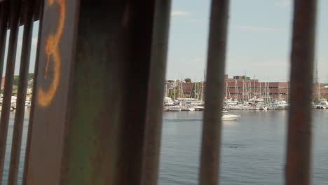 Boote-Im-Hafen-Von-Boston-Angedockt