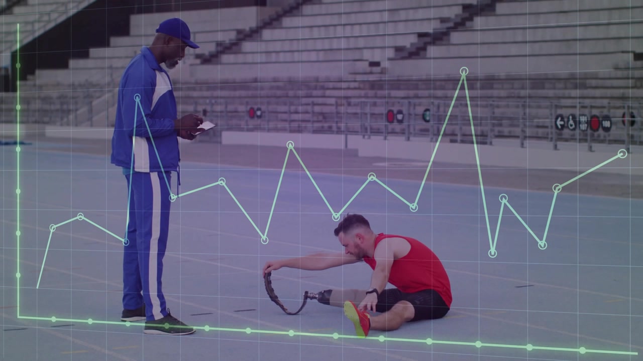 Allenatore che tocca il tablet guidando l'atleta che allunga la lama, mentre un grafico sportivo in tempo reale traccia le prestazioni.