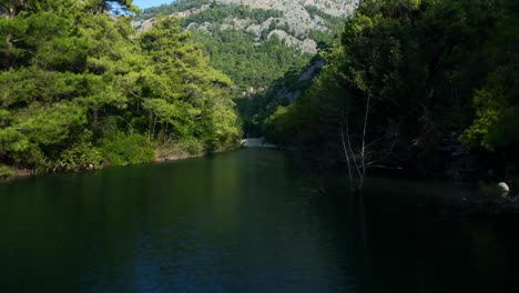 Toma-Aérea-Del-épico-Cañón-Goynuk-En-Kemer,-Turquía