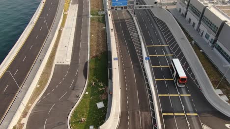 túnel submarino de hong kong que une el aeropuerto chek lap kok y tuen mun, vista aérea