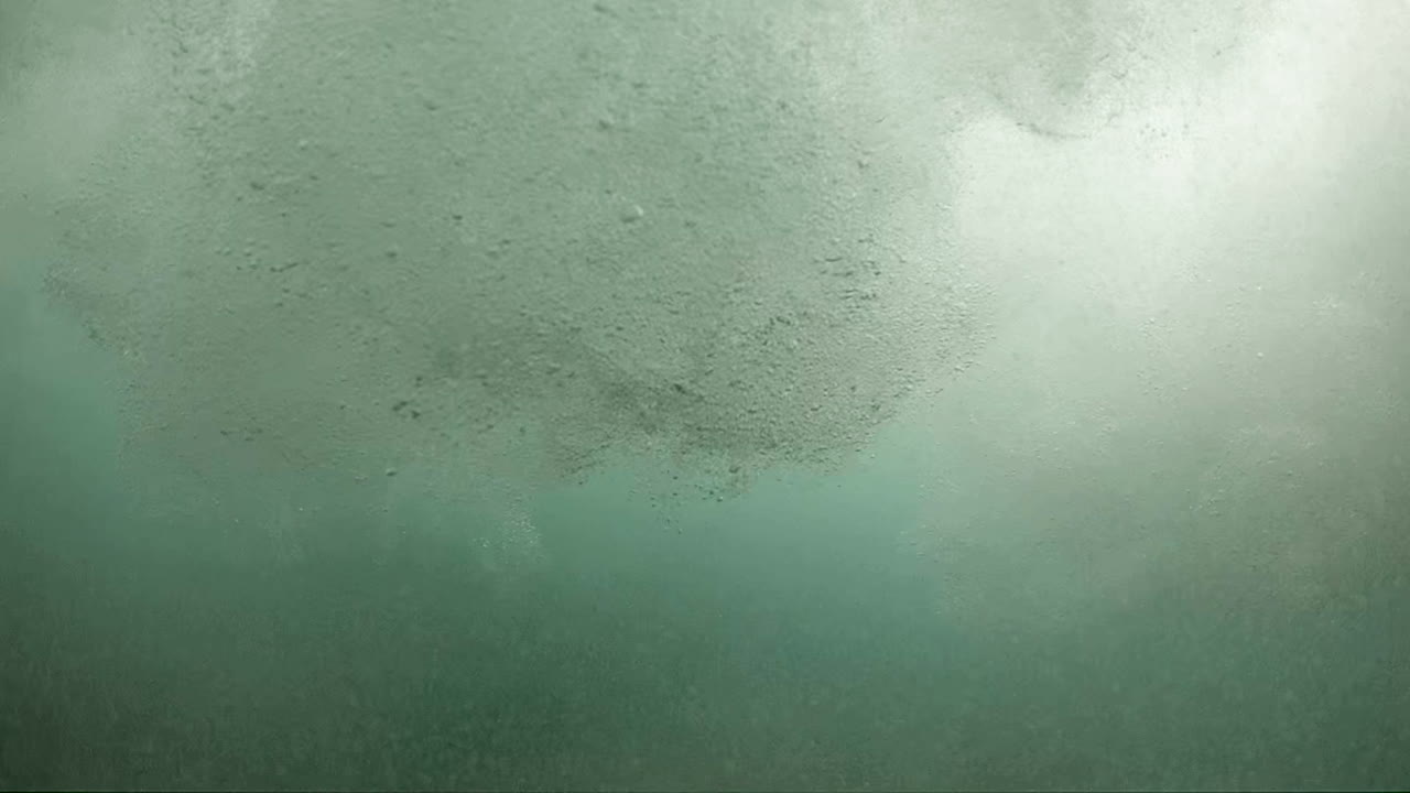 Wave under water ins slow motion