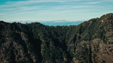 Verdes-Laderas-Del-Monte-Vesubio,-Italia.