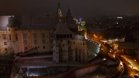invierno en cracovia, polonia - vista aérea del castillo de wawel