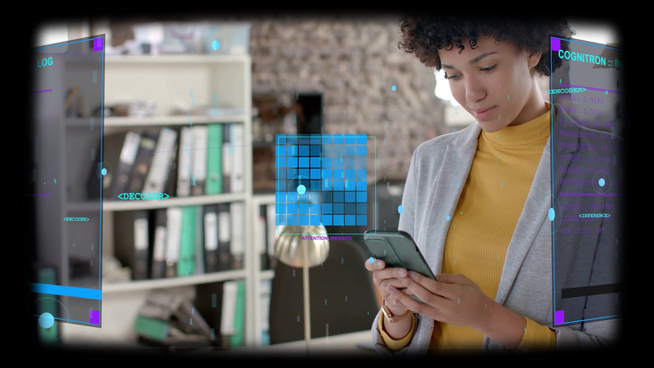 Donna che tocca il telefono in ufficio, con la telecamera che effettua una panoramica, mentre un'interfaccia utente olografica appare intorno a lei mentre rivede i messaggi.