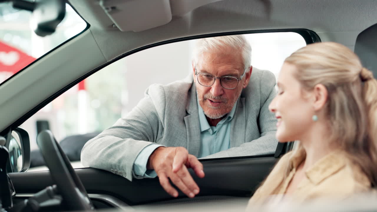 Conversation between a car salesman and a customer