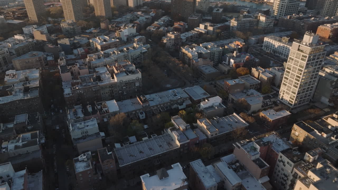 브루클린의 윌리엄스버그 (williamsburg) 의 공중 풍경, 뉴욕의 한 가을 아침 촬영.