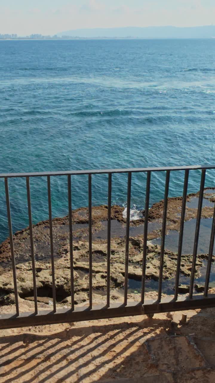 Pemandangan indah Laut Mediterania dari Kota Tua Acre
