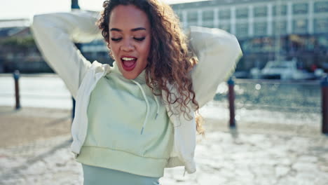 Woman,-beach-and-exercise-dancing-with-energy