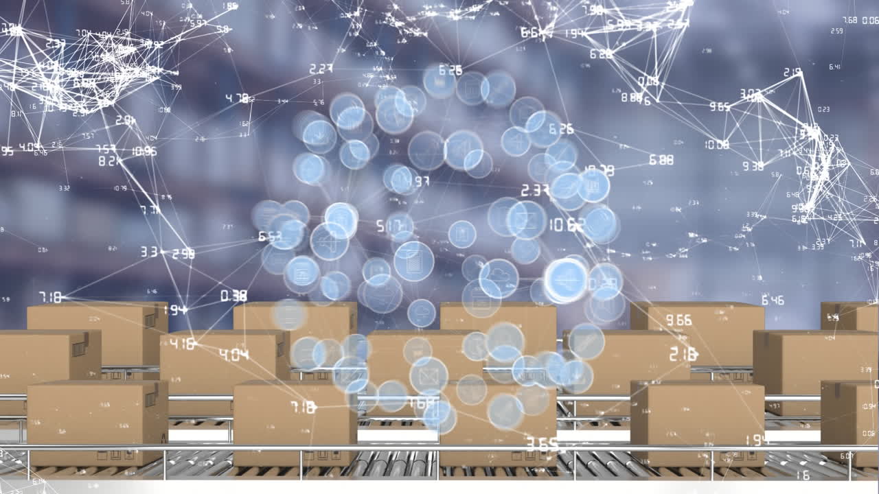 посылки на конвейерных лентах
