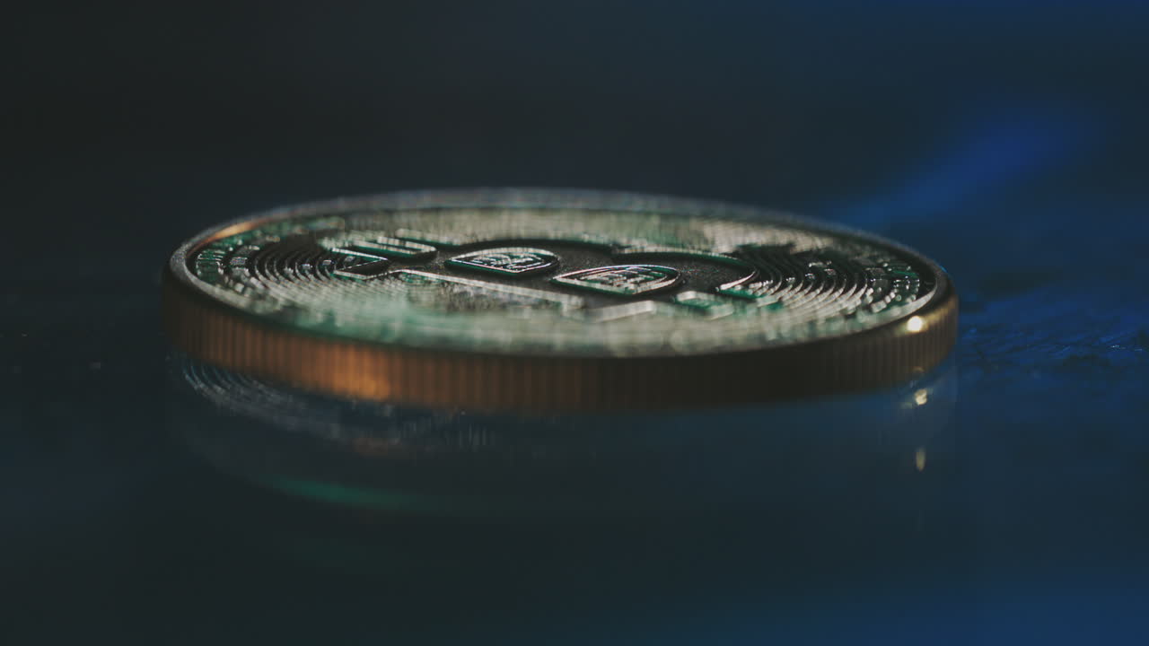 primer plano de la moneda de bitcoin