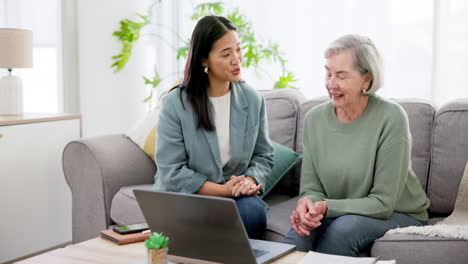 Finanzen,-Frau-Und-Senior-Mit-Laptop