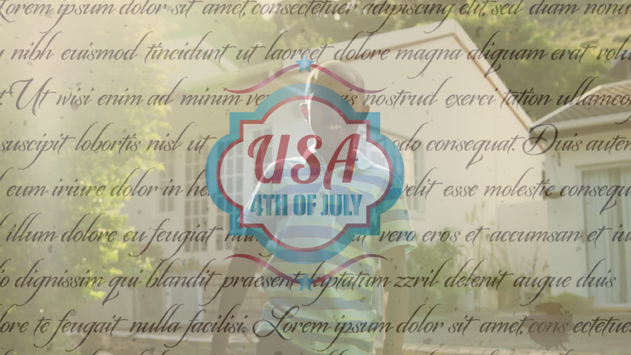 웃는 아프리카계 미국인 소년의 초상화에 맞춰 독립기념일 텍스트 배너와 헌법 텍스트