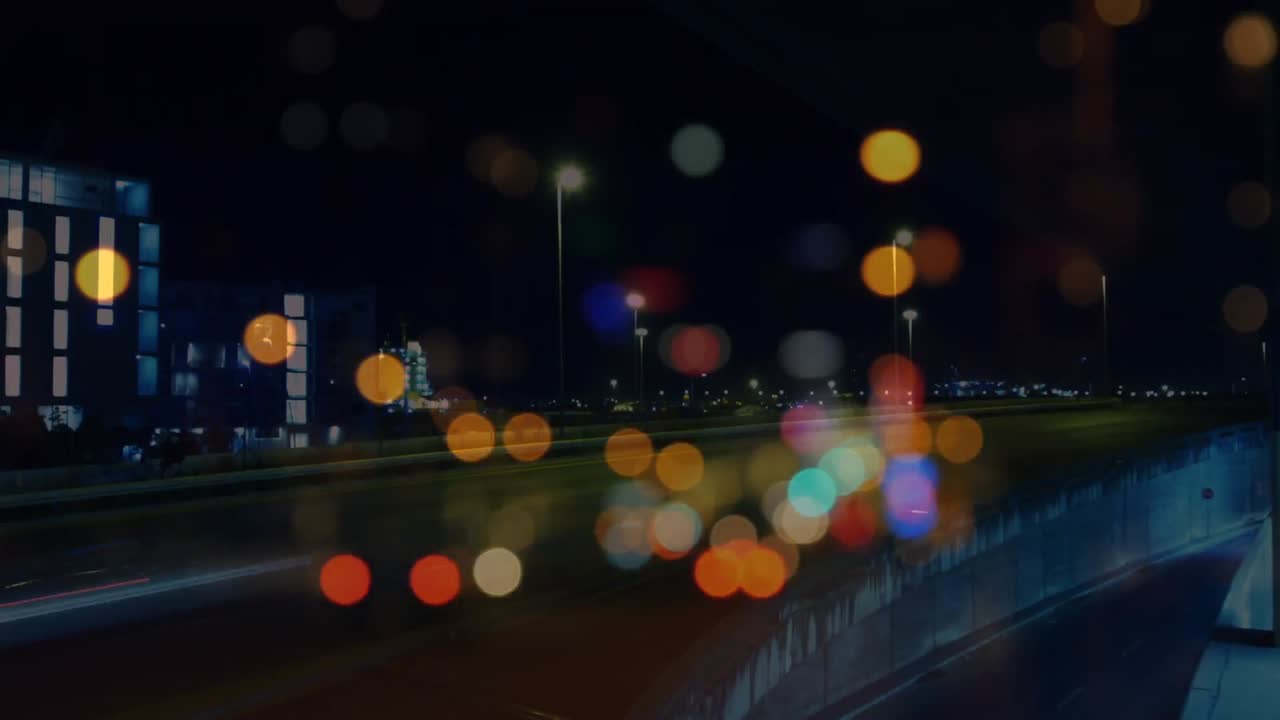 도시 도로 에서 빠르게 운전 하는 자동차