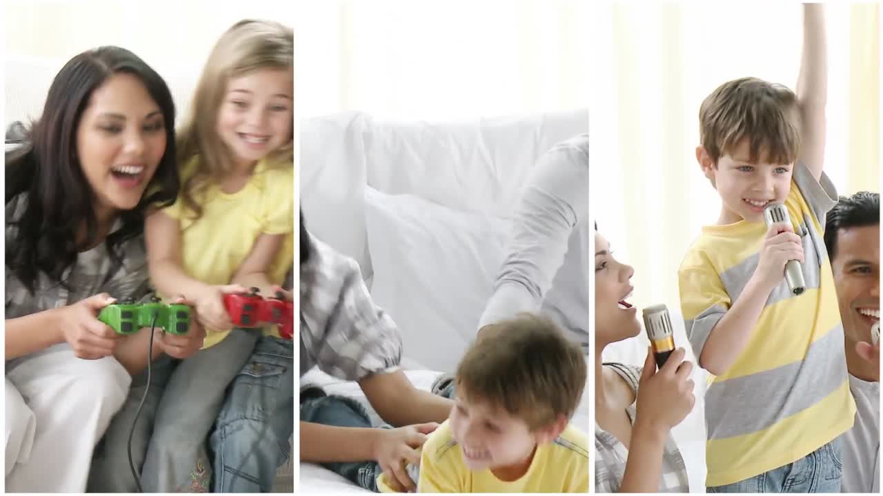 집에서 즐겁게 지내는 가족