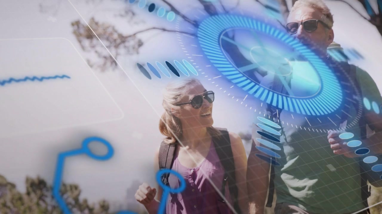 Telecamera che si muove verso l'alto, donna e uomo che camminano insieme, overlay HUD che si espande, a supporto della tecnologia di navigazione.