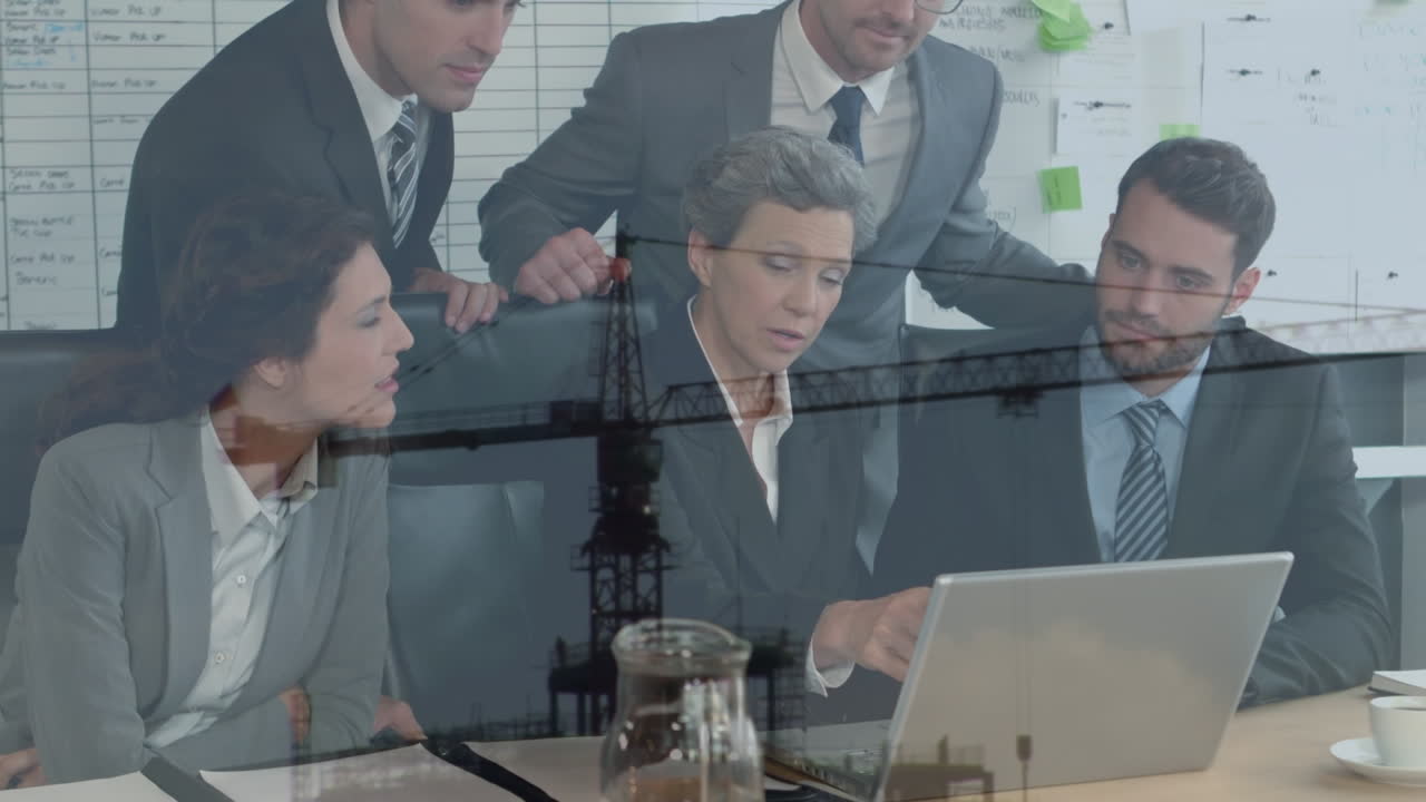 animación del sitio de construcción sobre los hombres de negocios caucásicos en la reunión