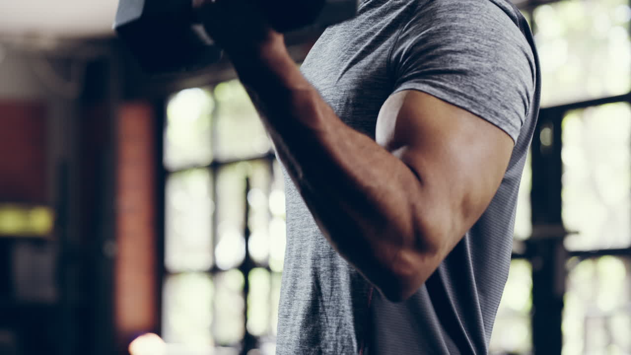 한 번에 한 번의 반복으로 근육을 만드는 것