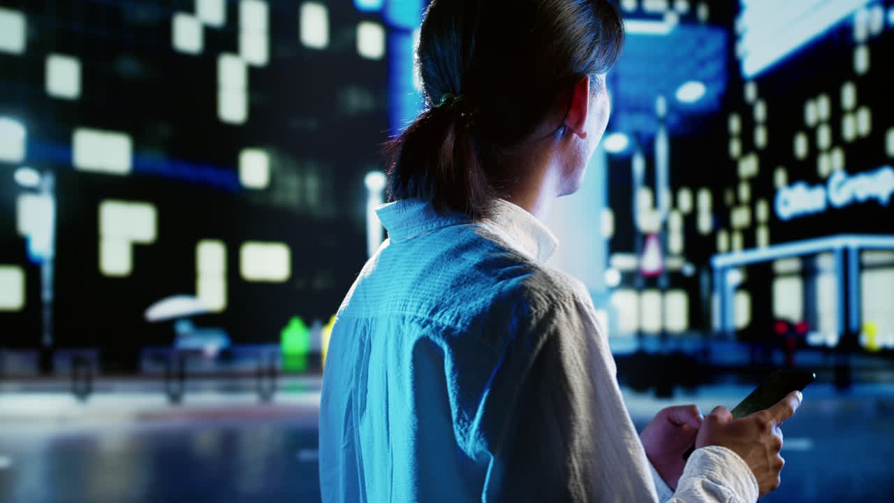 목표 가 없는 사람 이 도시 거리 를 돌아다니고 있다