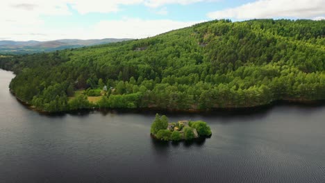 Highland-Majesty:-Aerial-Splendor-of-Loch-an-Eilein,-Aviemore-–-Cairngorms-National-Park