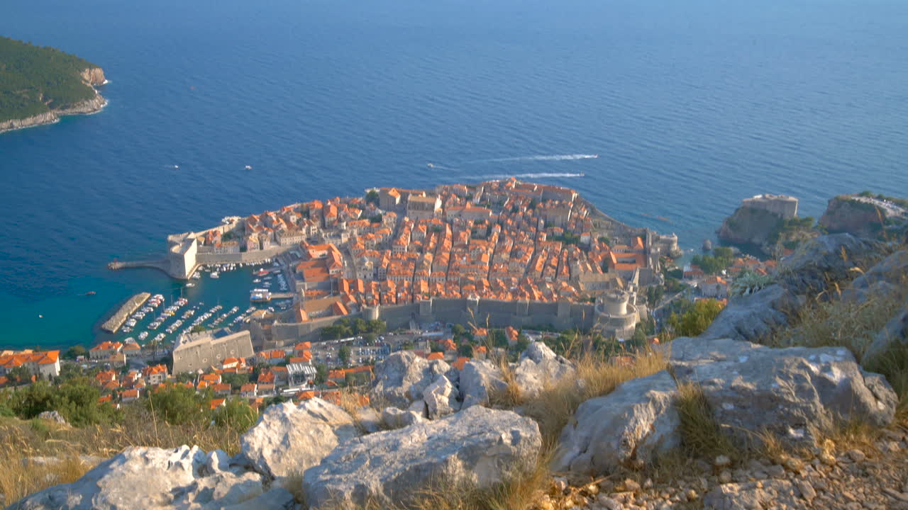 공중에서 볼 수 있는 두브로브니크 구도시