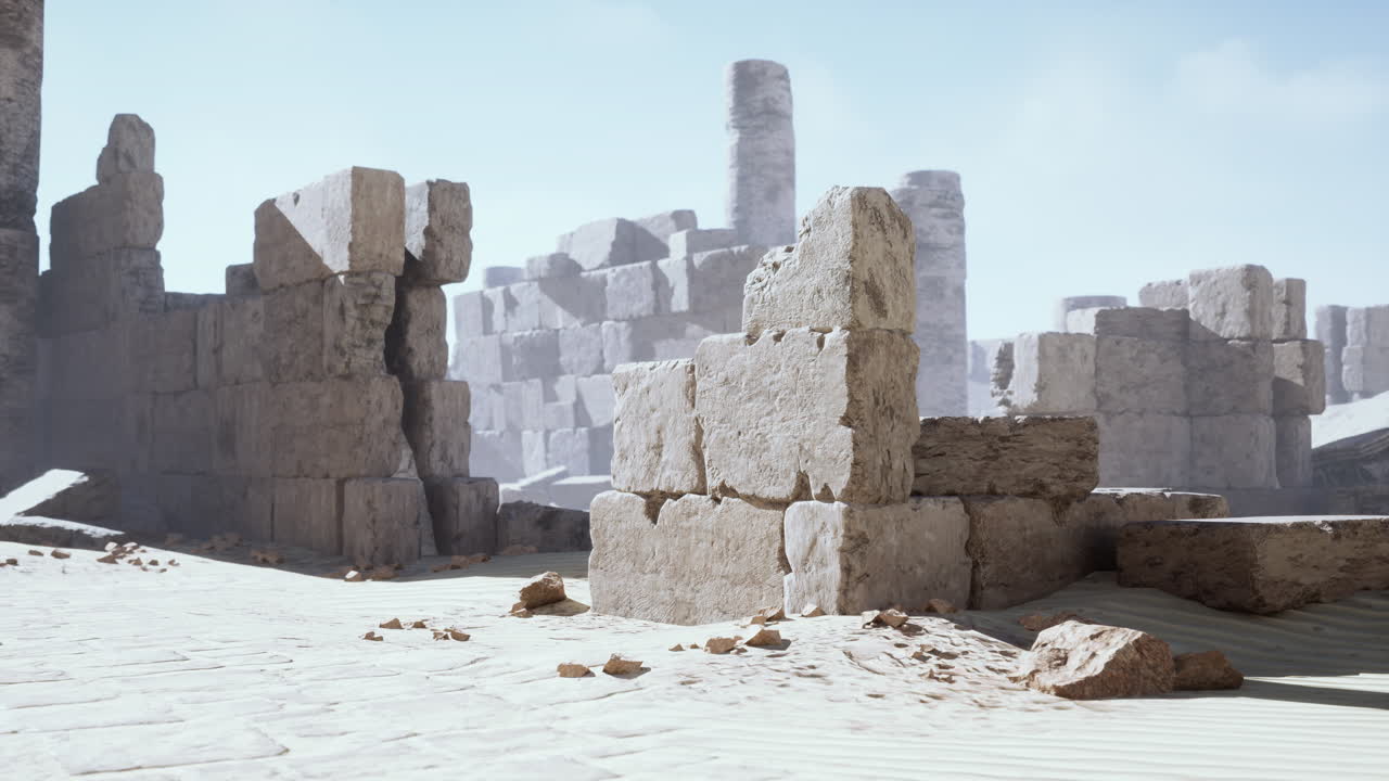 사원 주요 입구 의 기둥 과 동상 들