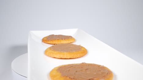 crackers with coffee cream