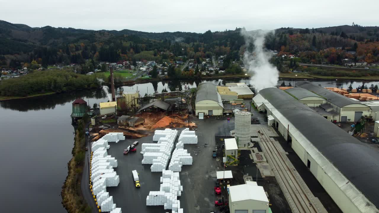 US, WA, Raymond, 2025-10-28 - Drone view of the Weyerhauser Lumber plant along the Willipa River