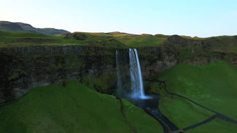 Antena-De-La-Cascada-Seljalandsfoss-En-Islandia