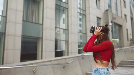 woman experiencing virtual reality in the city