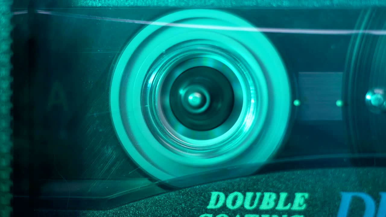 플레이어에 있는 오디오 카세트. 클로즈업