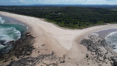 Panorama-Von-Angels-Beach-Und-Sharpes-Beach-In-Der-Nähe-Von-Flat-Rock-In-Ballina,-New-South-Wales,-Australien