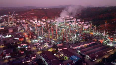 Bird's-eye-view-dolly-in-of-the-ENAP-Aconcagua-oil-refinery-in-Concon,-Chile