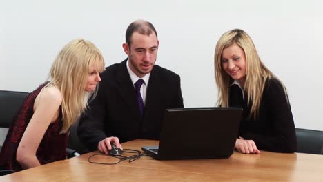 equipo de negocios en una reunión