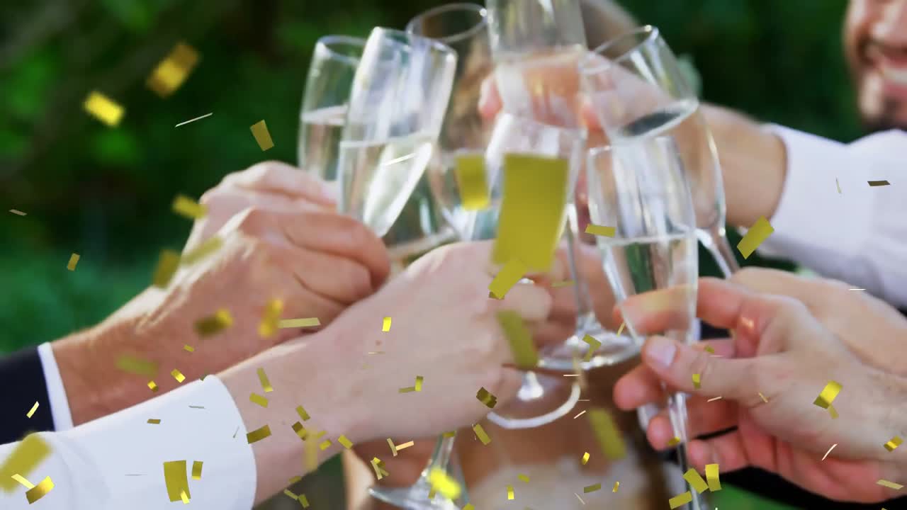 celebrando con champagne