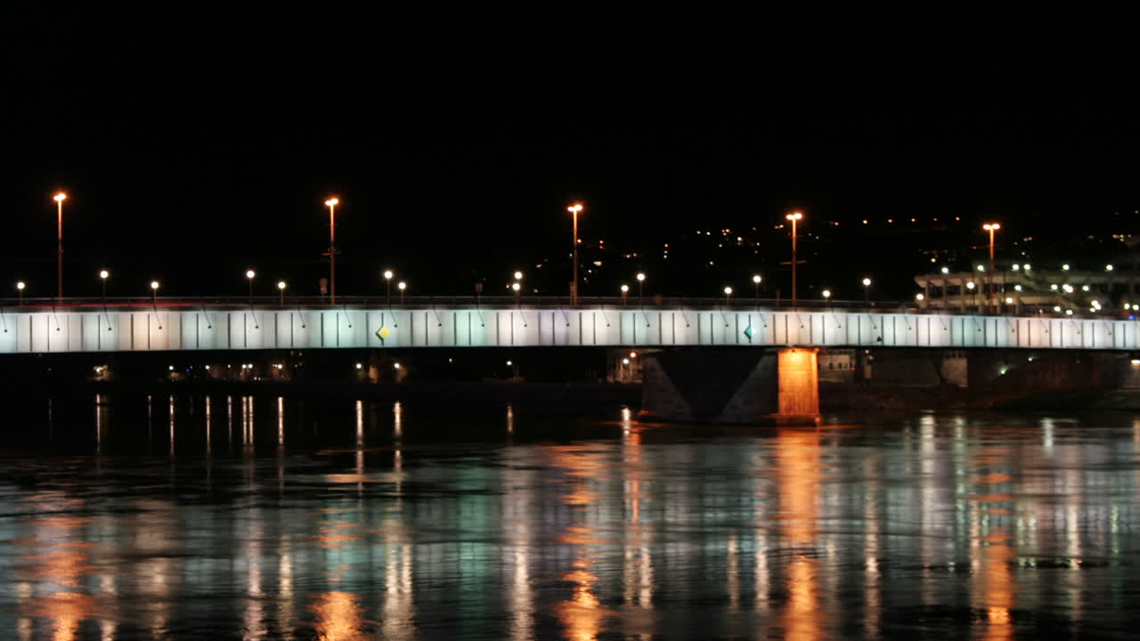 린츠 다리 조명 00