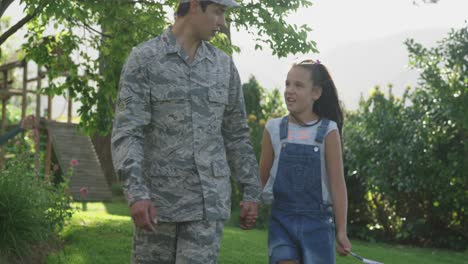 soldado con su hija.