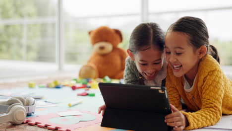 tableta, comedia y niños transmitiendo video