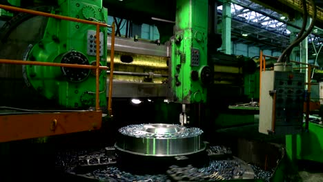 workpiece processing on turning-and-boring lathe