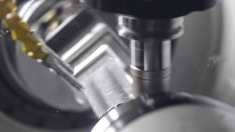 máquina de fresado cnc para el trabajo de metales.