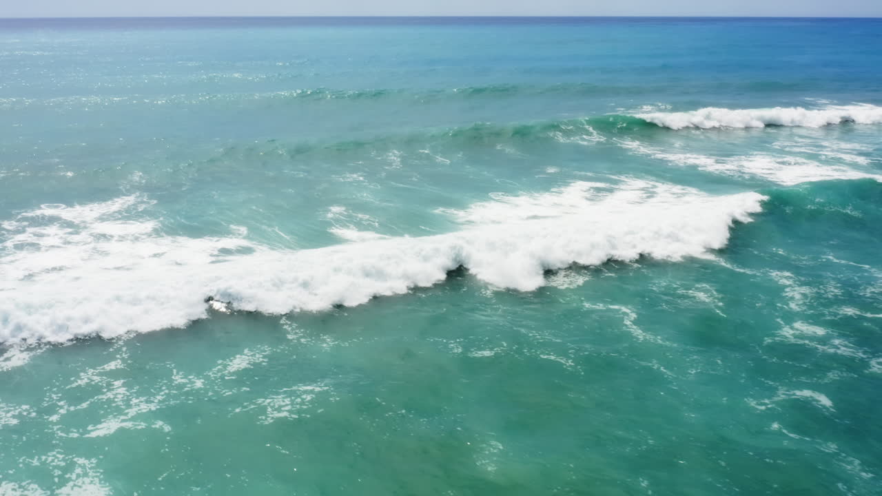 강한 서핑 파도 바다 자연 공중