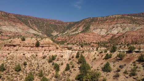 Revealing-Shot-Of-Desert-Mountainscape-Near-Toquerville-Falls-In-Utah