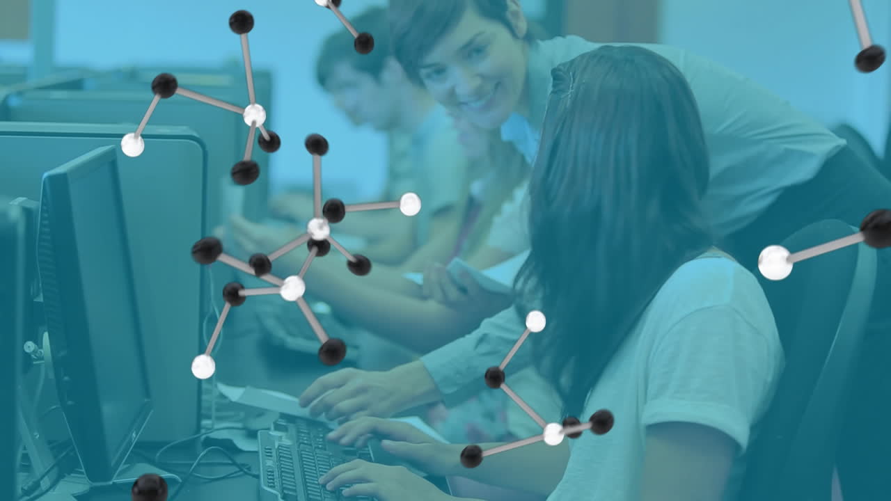 animación de estructuras químicas sobre un grupo de estudiantes utilizando computadoras