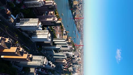 vista aérea vertical de shanghái, que muestra el área financiera de pudong lujiazui