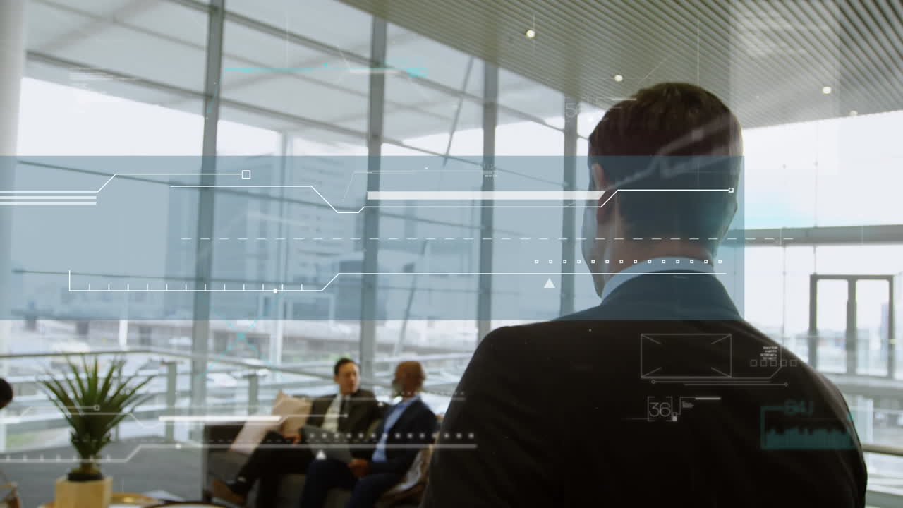 анимация данных на заднем плане кавказского бизнесмена, проходящего по офису