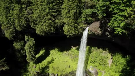 Plunging-Waterfalls-From-Steep-Valley-At-Silver-Falls-State-Park-Near-Silverton-In-State-Of-Oregon