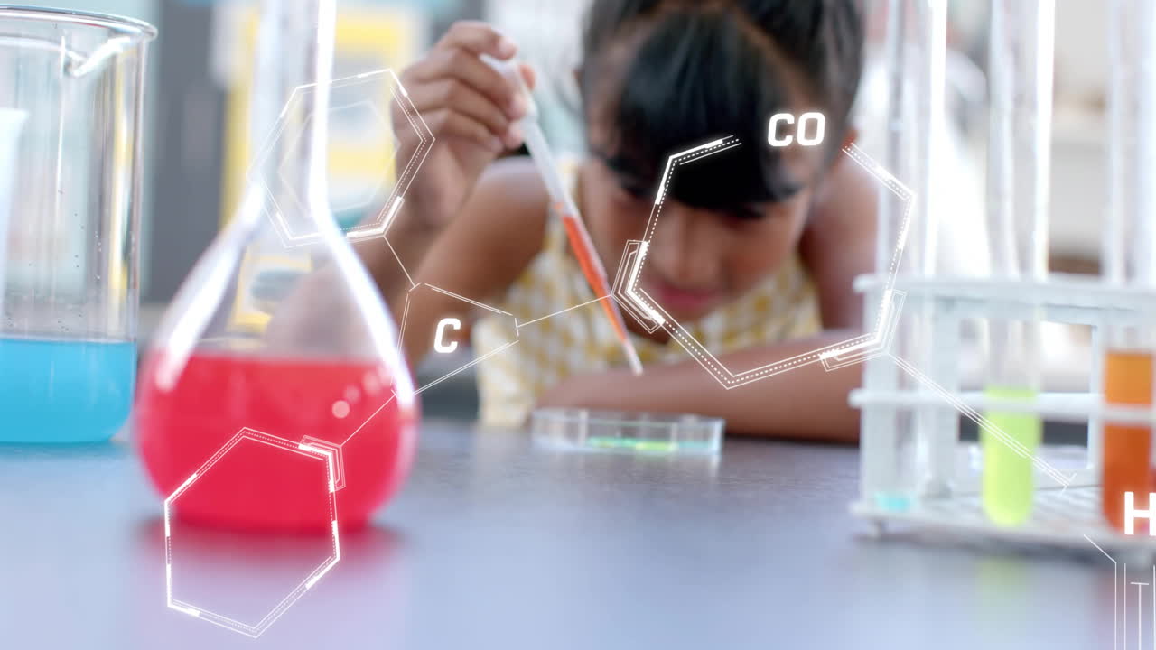 llevando a cabo un experimento científico, niño con vasos y tubos de ensayo, animación más