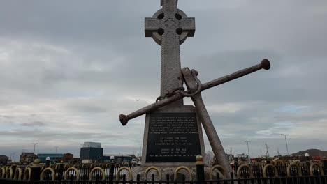 seafarers memorial in the village of howth