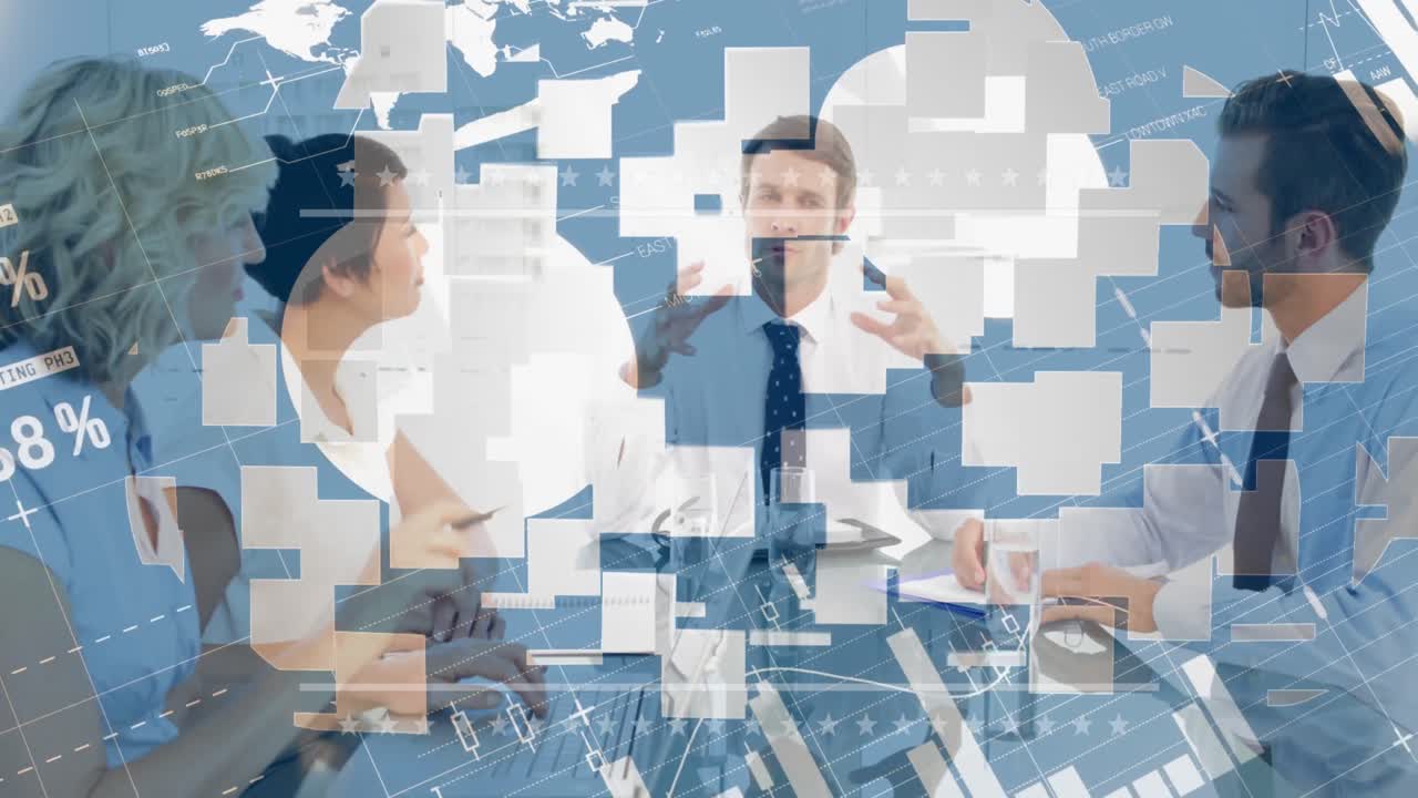 animación del procesamiento de datos sobre diversas personas de negocios en la reunión